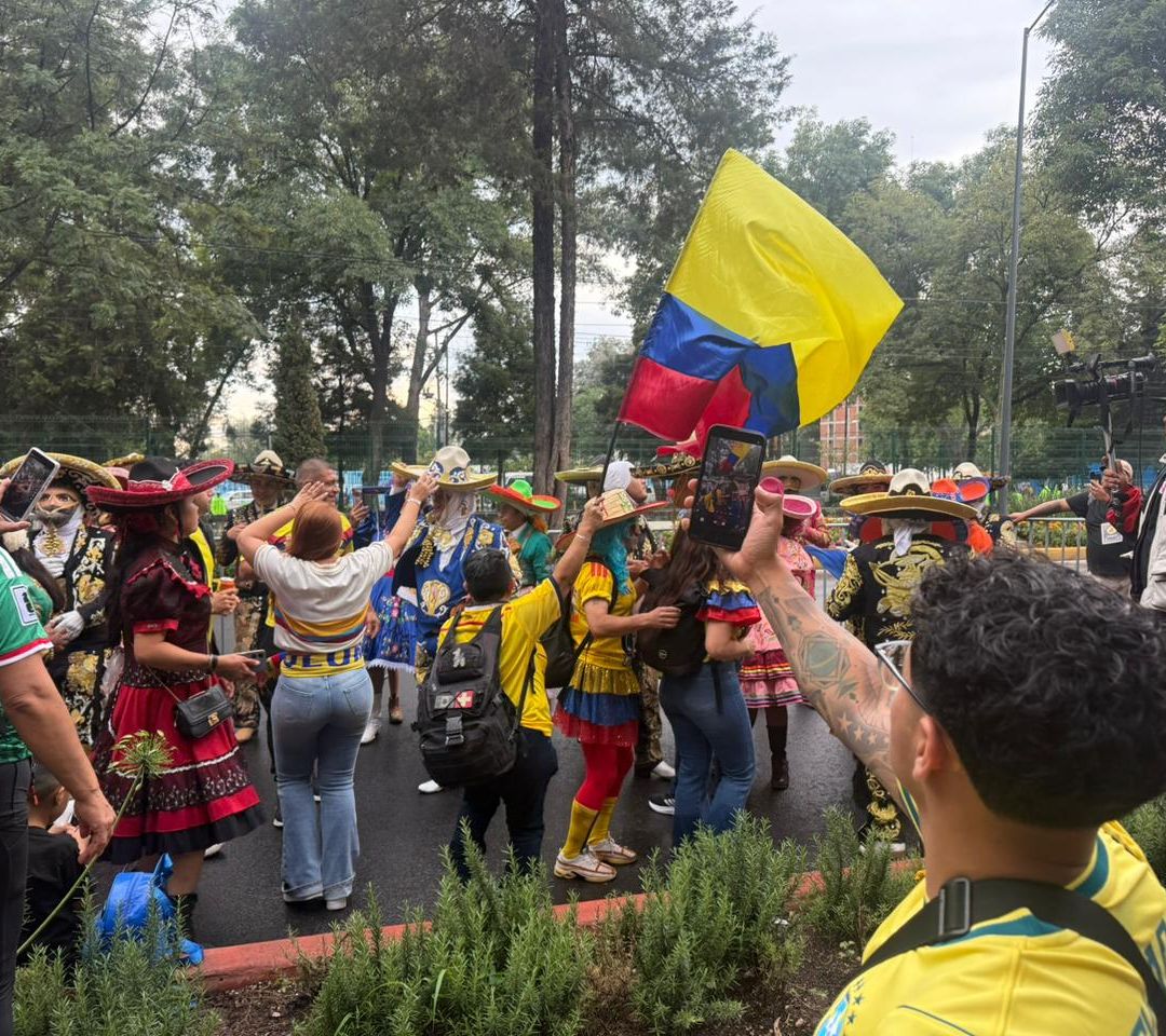 Llegada de aficionados de Colombia al Estadio Sede CDMX. Foto: N+